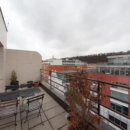 Roof Top View Flat With Big Terrace 아파트